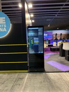 alquiler mupi tactil