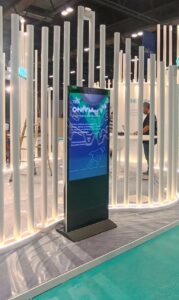 alquiler totem tactil madrid