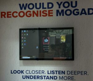 pantallas tactiles barcelona alquiler