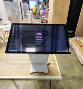 alquiler kioscos tactiles evento